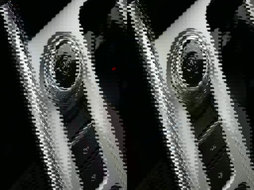 Used 2021 Ford Explorer XLT w/ Equipment Group 202A image 22