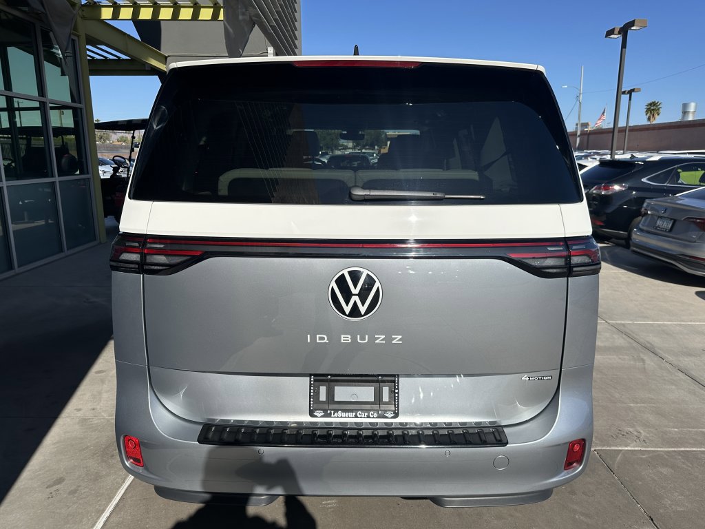 Used 2025 Volkswagen ID. Buzz 1st Edition AWD/4WD image 15