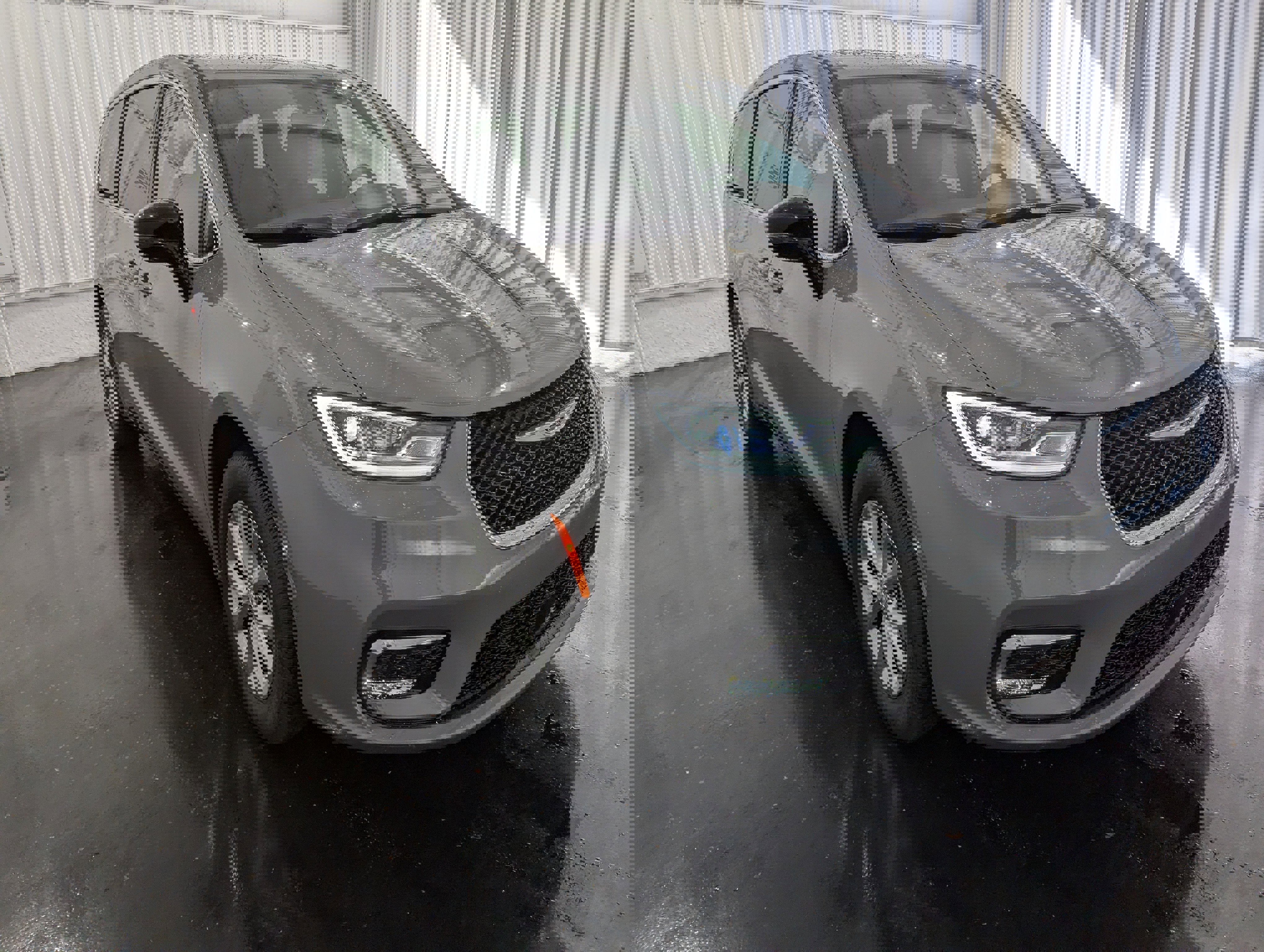 New 2025 Chrysler Pacifica Select image 5