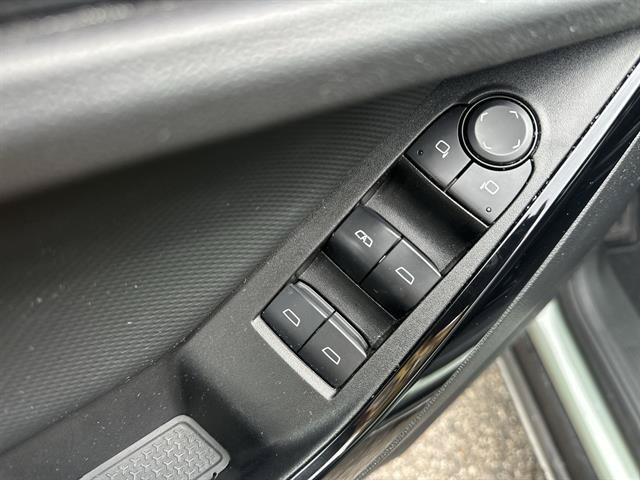 Used 2025 Chevrolet Equinox LT AWD/4WD image 15