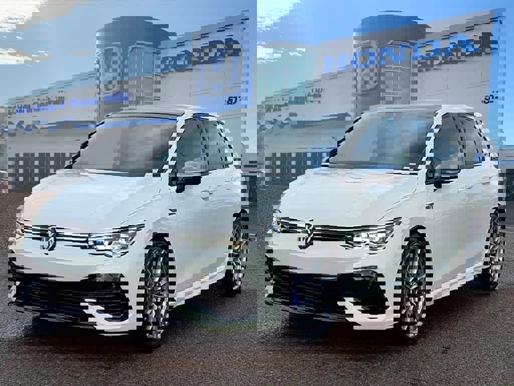 Used 2024 Volkswagen Golf R image 1