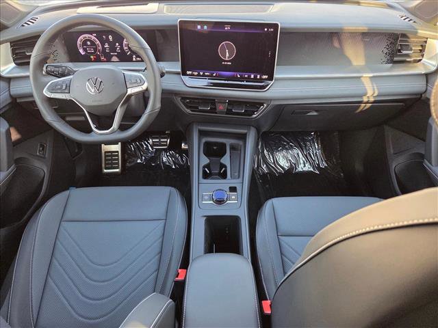 New 2026 Volkswagen Tiguan SE R-Line FWD image 14
