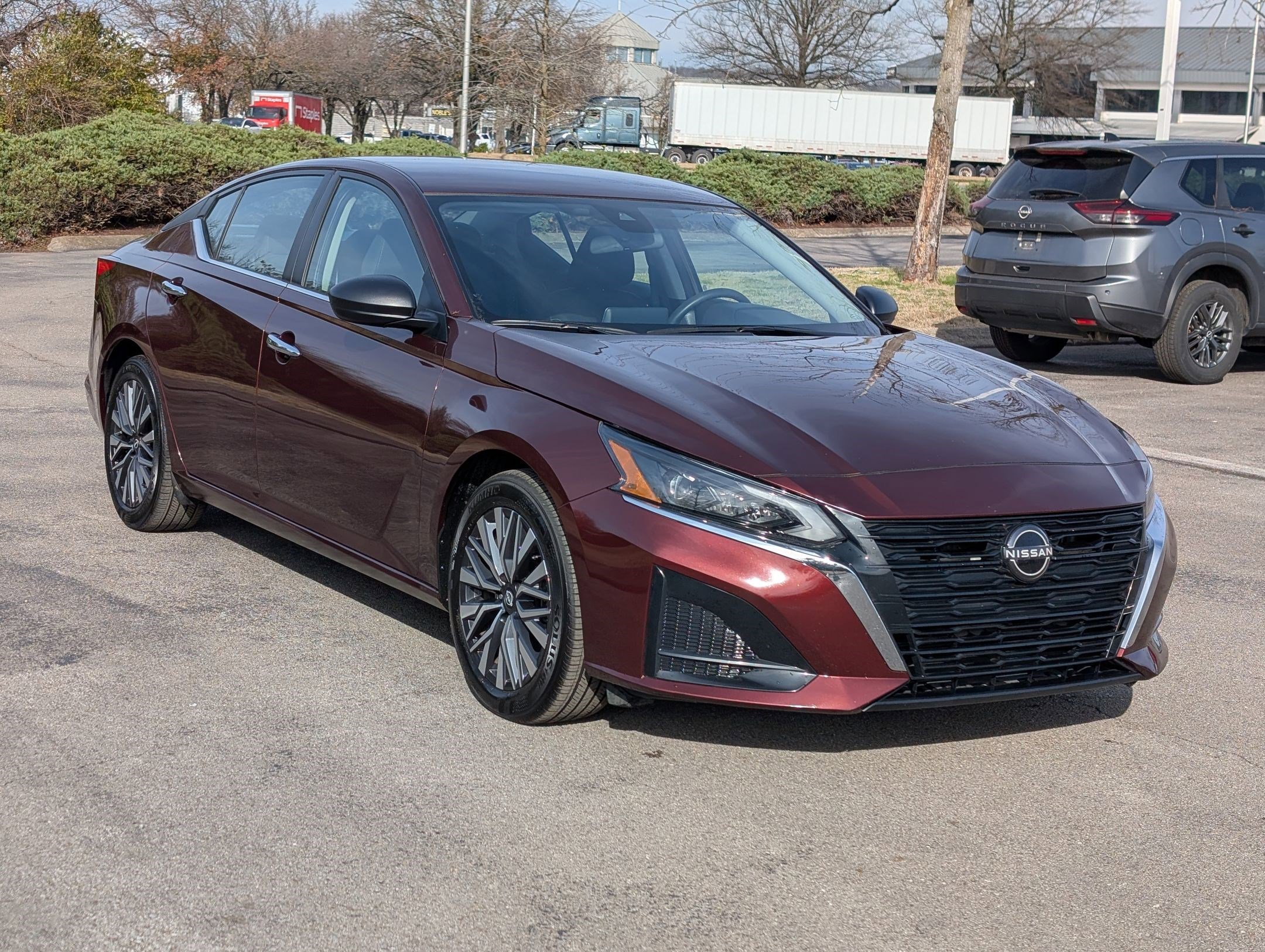Used 2024 Nissan Altima 2.5 SV image 7