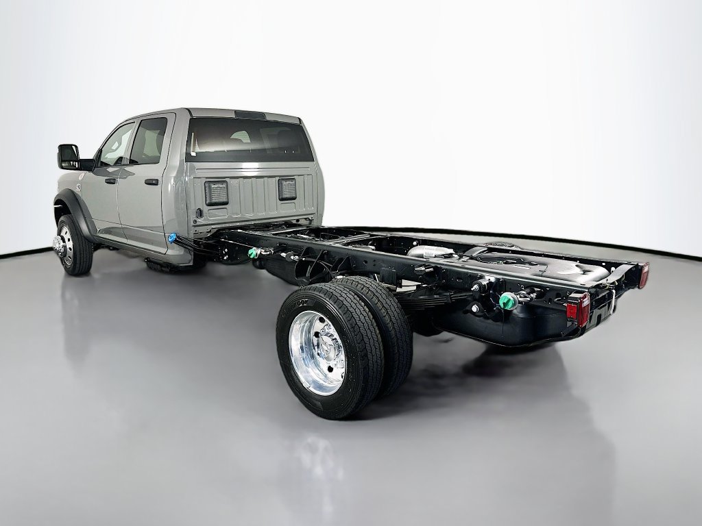 New 2026 RAM 5500 Tradesman w/ Chrome Appearance Group AWD/4WD image 6