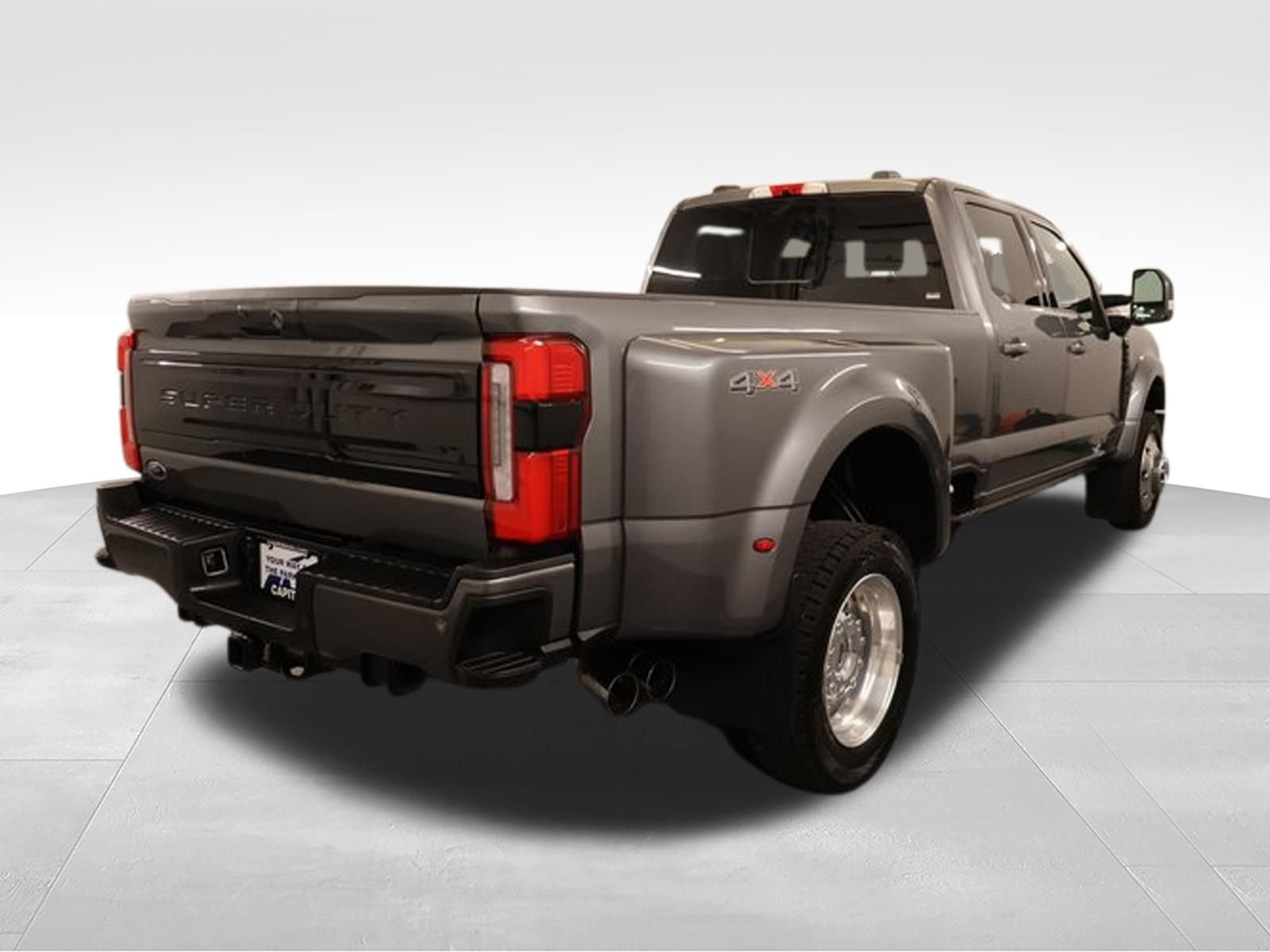 Used 2025 Ford F450 Platinum AWD/4WD image 2