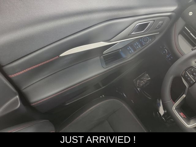 Used 2025 Ford Explorer ST AWD/4WD image 29