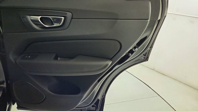 New 2026 Volvo XC60 B5 Ultra w/ Climate Package AWD/4WD image 33