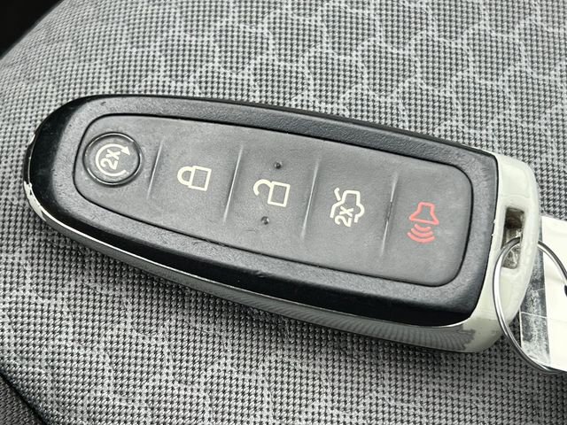 Used 2019 Ford Escape SE image 29