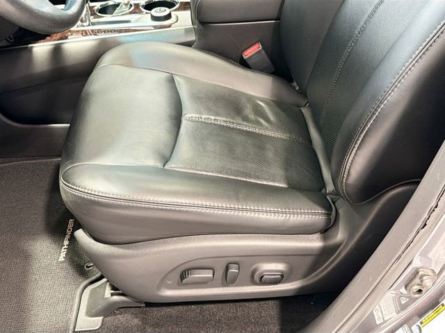 Used 2015 Nissan Pathfinder Platinum image 17