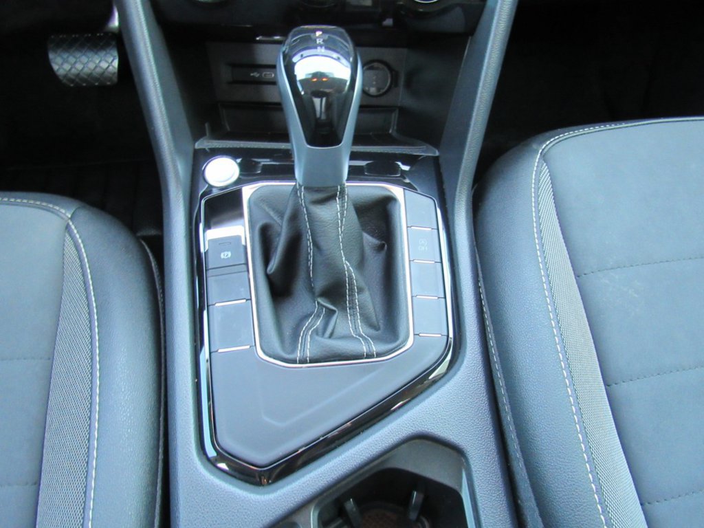 Used 2024 Volkswagen Taos SE FWD image 23