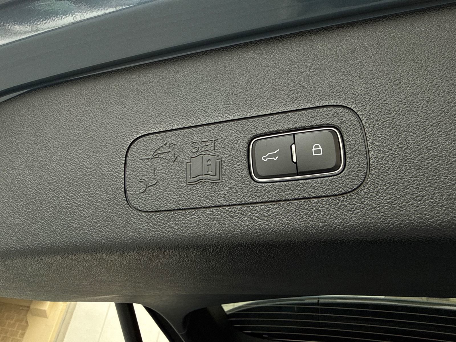 New 2026 Lincoln Aviator Reserve AWD/4WD image 17
