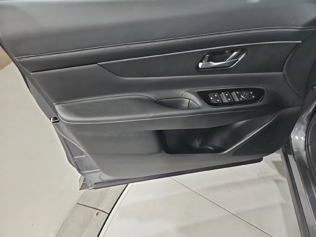 Certified 2025 Nissan Murano SV AWD/4WD image 12