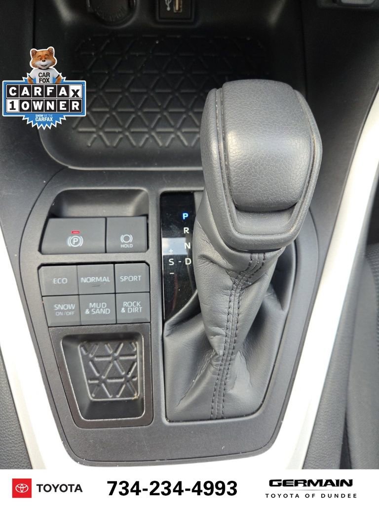 Used 2024 Toyota RAV4 LE AWD/4WD image 28