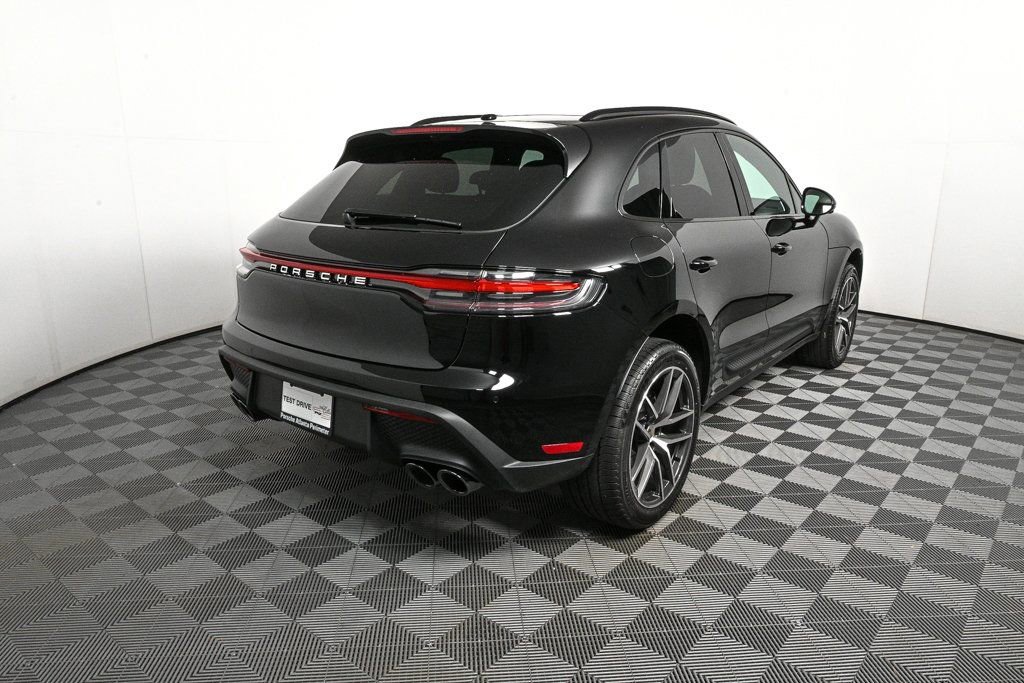 Certified 2026 Porsche Macan AWD/4WD image 29