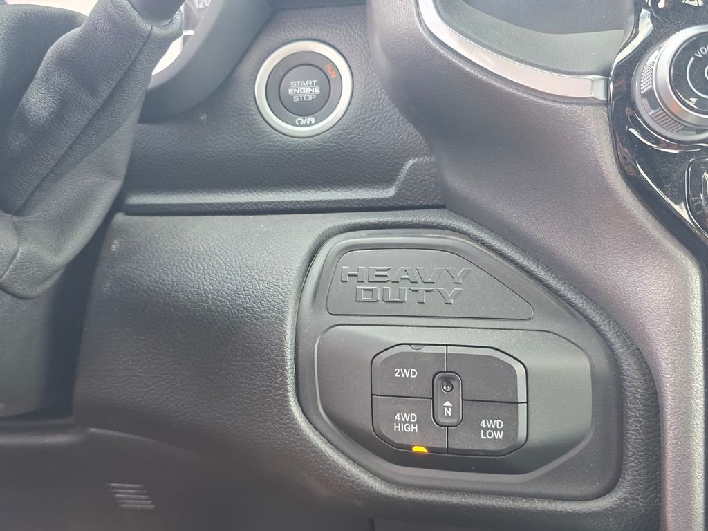 New 2026 RAM 2500 Big Horn AWD/4WD image 18