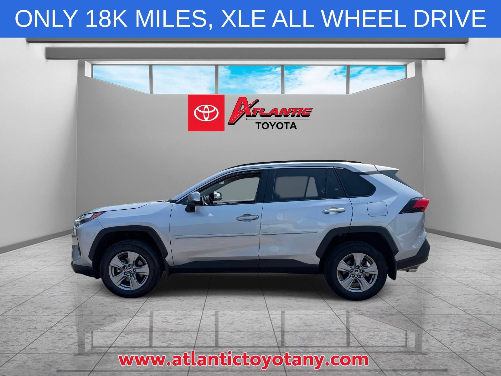 Used 2024 Toyota RAV4 XLE AWD/4WD image 5
