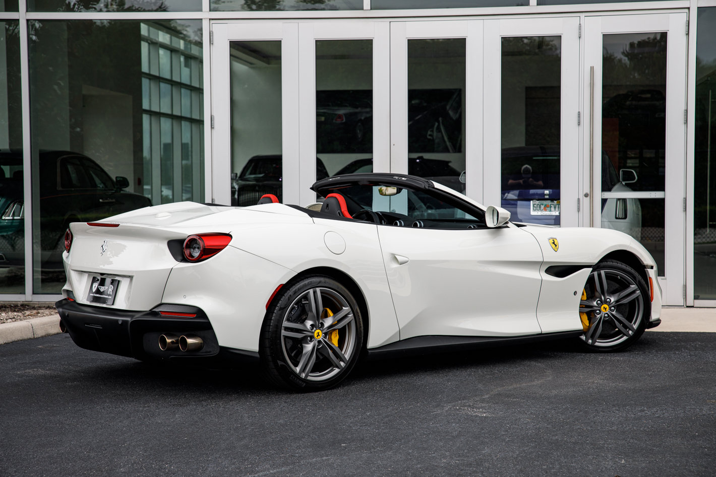 Used 2023 Ferrari Portofino M RWD image 15