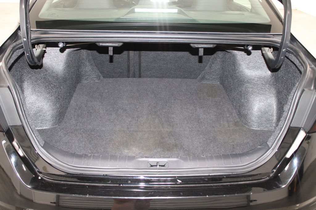 Used 2024 Nissan Altima 2.5 SV FWD image 14