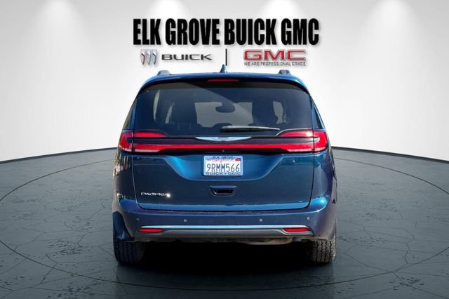 Used 2022 Chrysler Pacifica Touring-L FWD image 5
