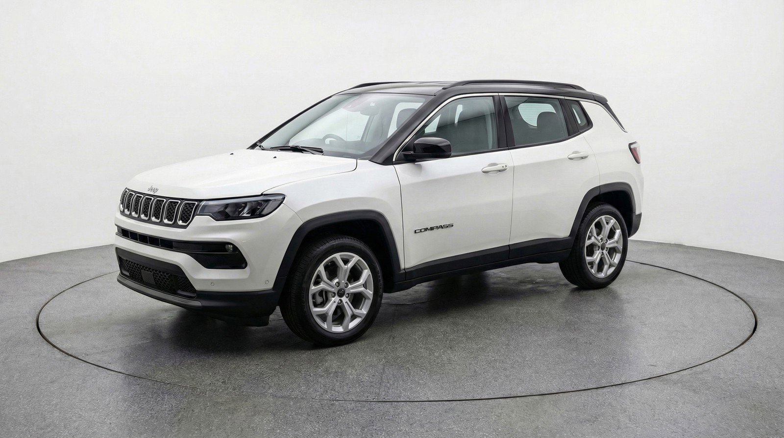 Used 2025 Jeep Compass Latitude AWD/4WD image 3