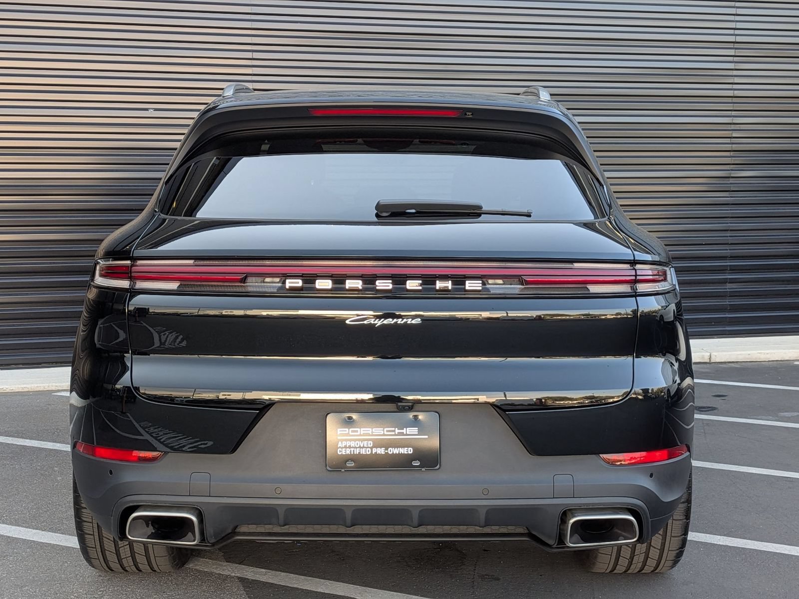 Certified 2025 Porsche Cayenne AWD/4WD image 6