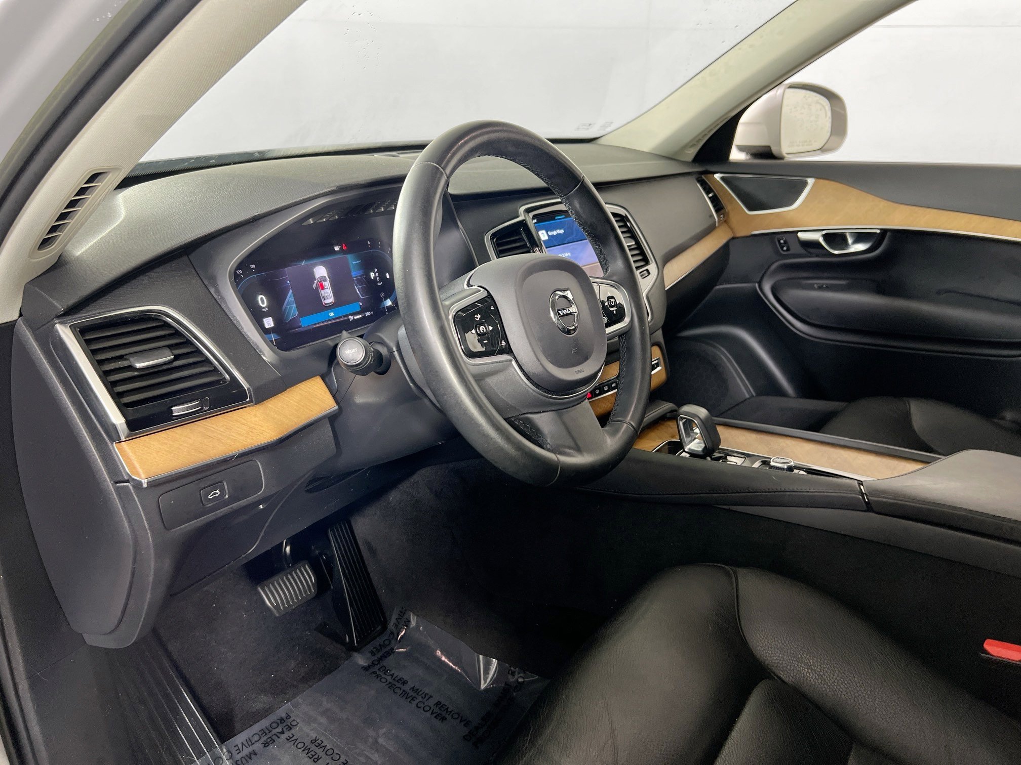 Used 2023 Volvo XC90 B6 Plus w/ Protection Package Premier AWD/4WD image 9