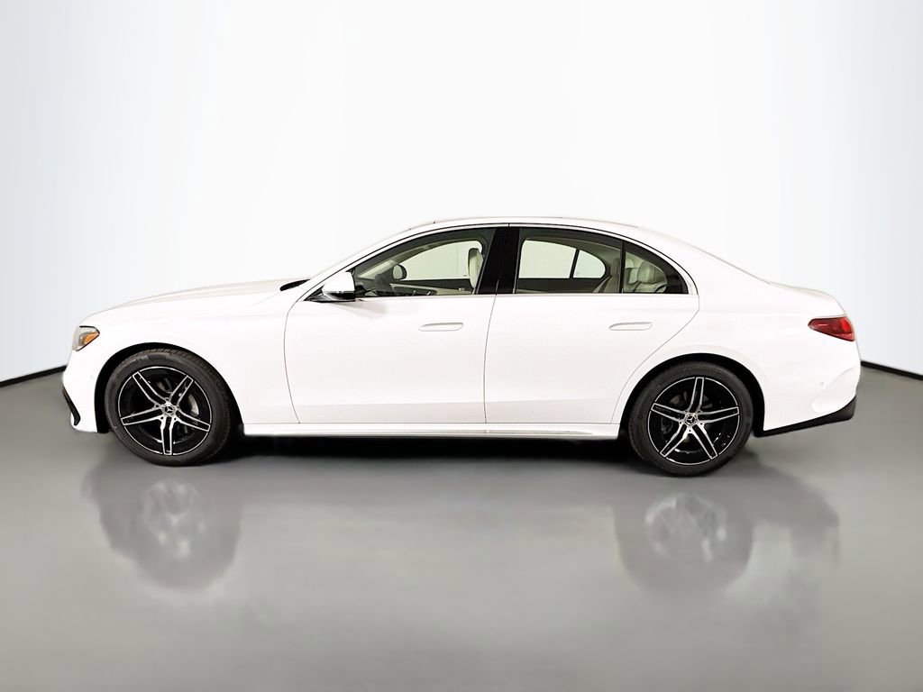 Used 2026 Mercedes-Benz E 350 4MATIC Sedan image 4