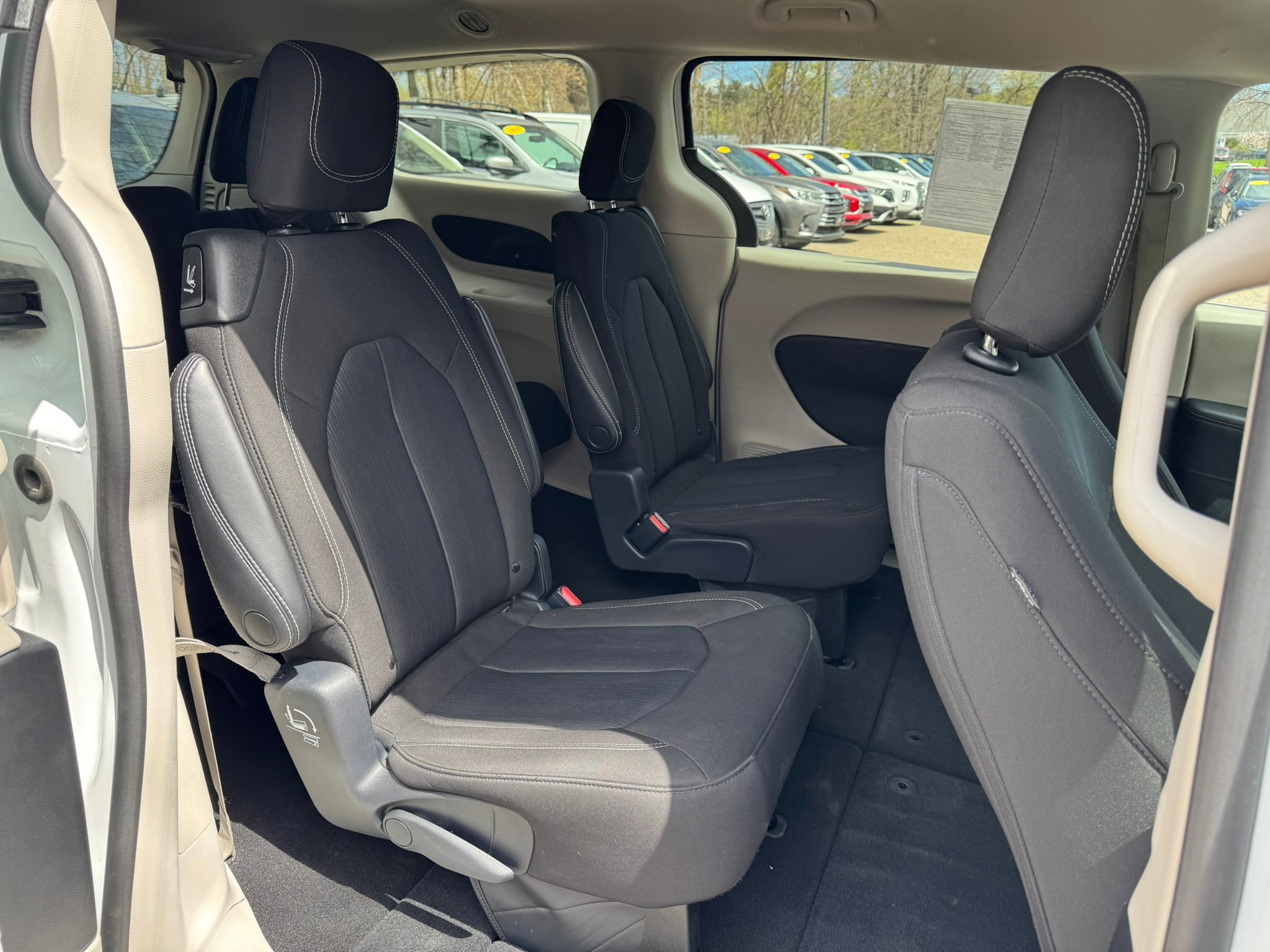 Used 2023 Chrysler Voyager LX FWD image 13