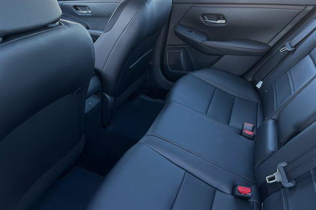 New 2025 Nissan Sentra SR w/ SR Premium Package FWD image 9