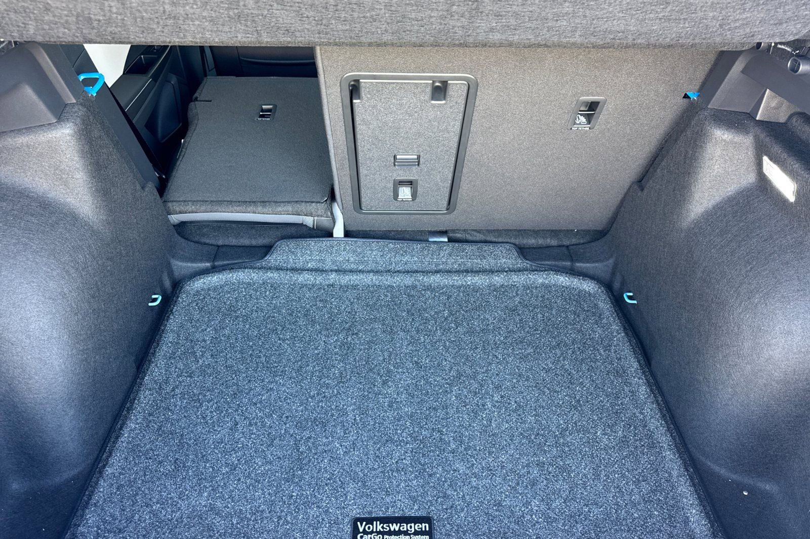 New 2025 Volkswagen Taos SE image 13