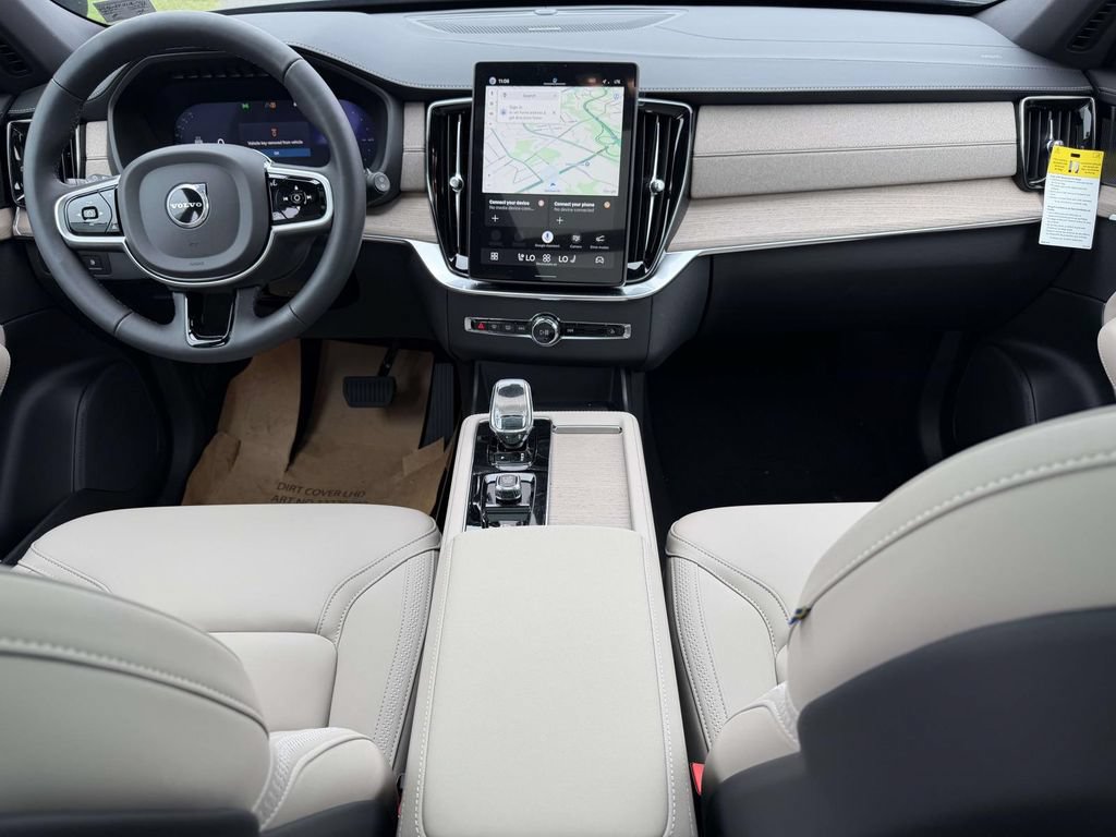 New 2026 Volvo XC90 T8 Plus w/ Protection Package AWD/4WD image 2