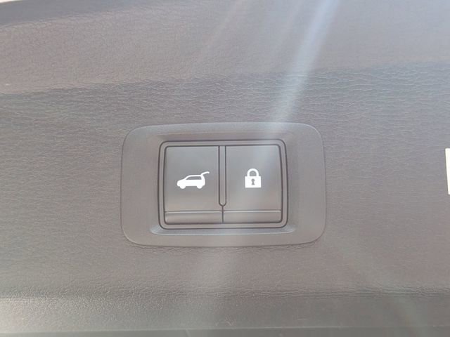 Used 2022 Mitsubishi Outlander SE image 14