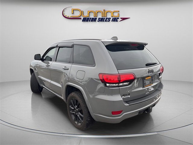 Used 2020 Jeep Grand Cherokee Altitude image 2