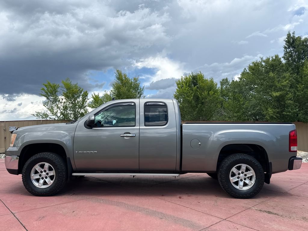 Used 2009 GMC Sierra 1500 SLT w/ Max Trailering Pack AWD/4WD image 5
