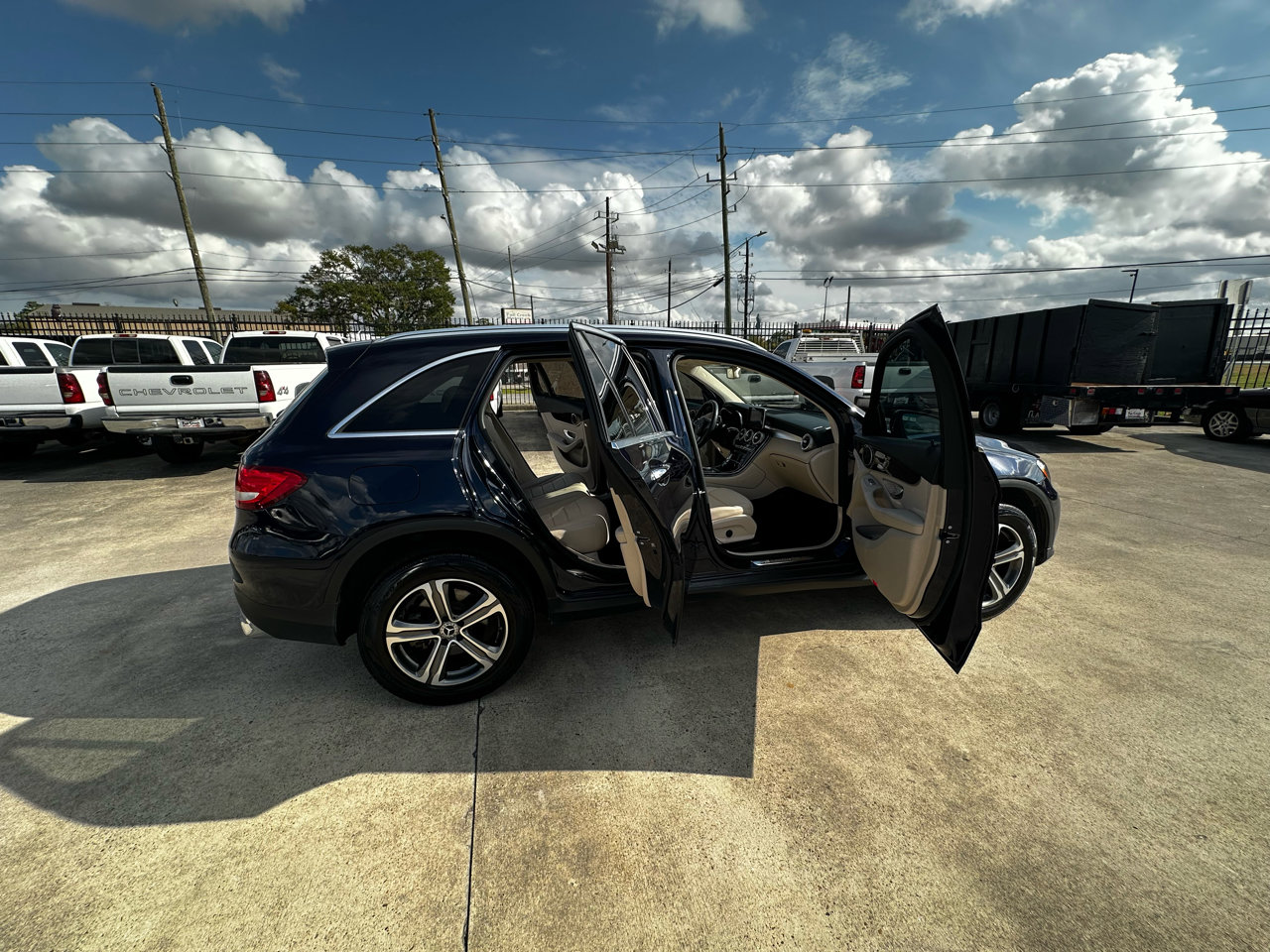 Used 2019 Mercedes-Benz GLC 300 image 24