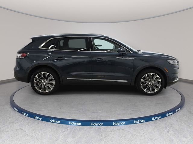 Certified 2022 Lincoln Nautilus Reserve AWD/4WD image 4
