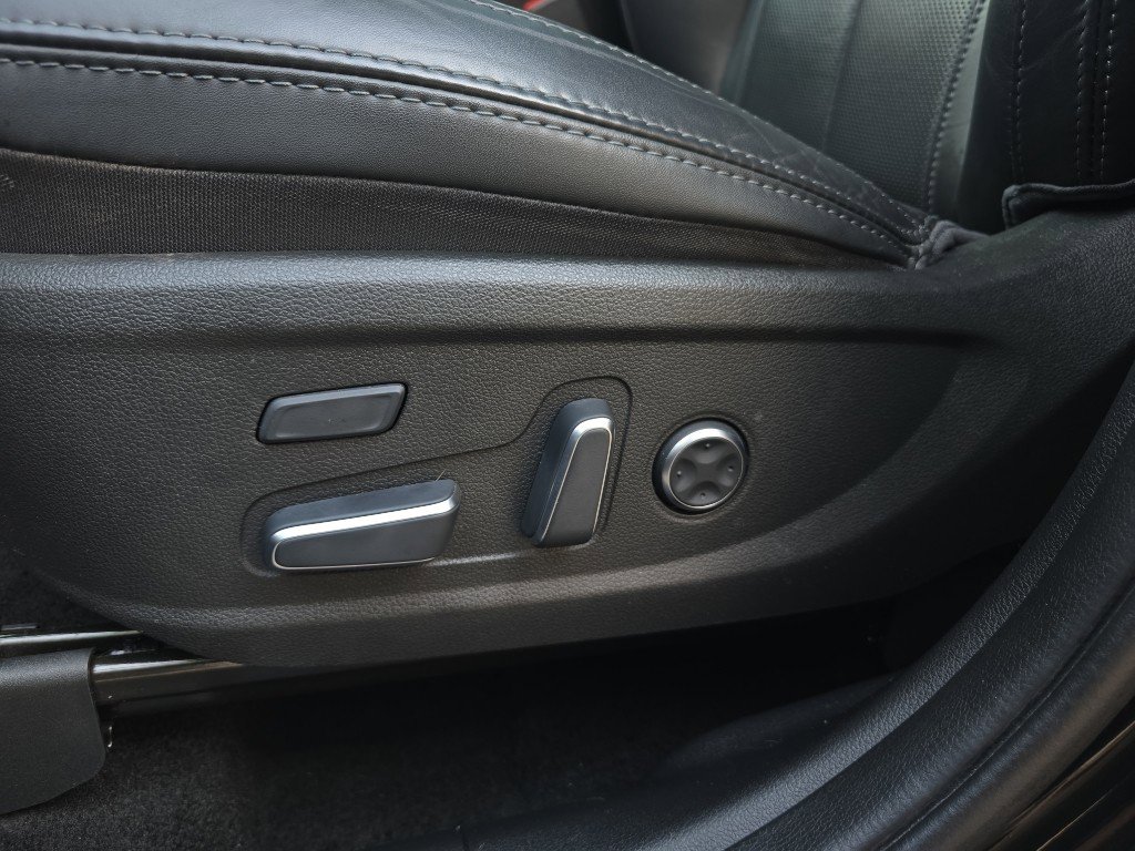 Used 2023 Hyundai Santa Fe Calligraphy image 23