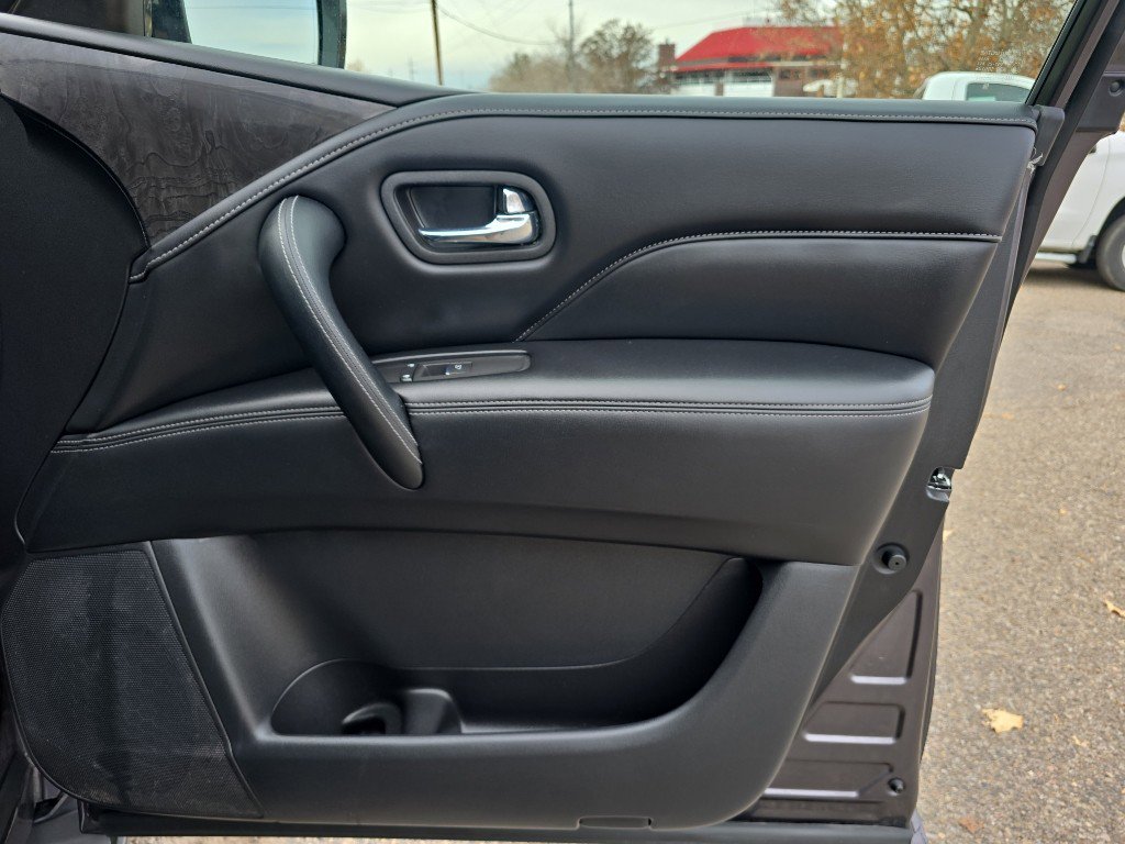 Used 2024 INFINITI QX80 Luxe image 25