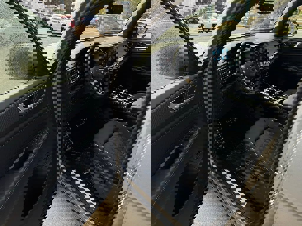 New 2026 Volkswagen Atlas Cross Sport SEL Premium R-Line image 17