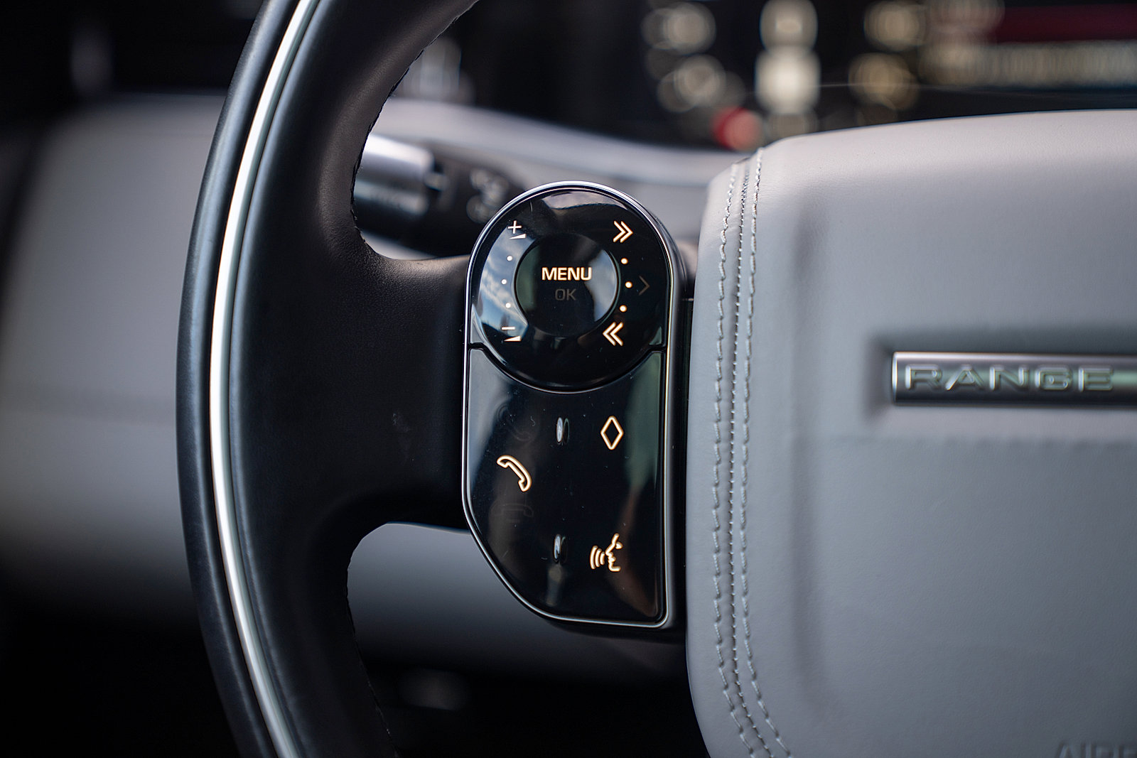 Used 2020 Land Rover Range Rover Evoque SE image 7