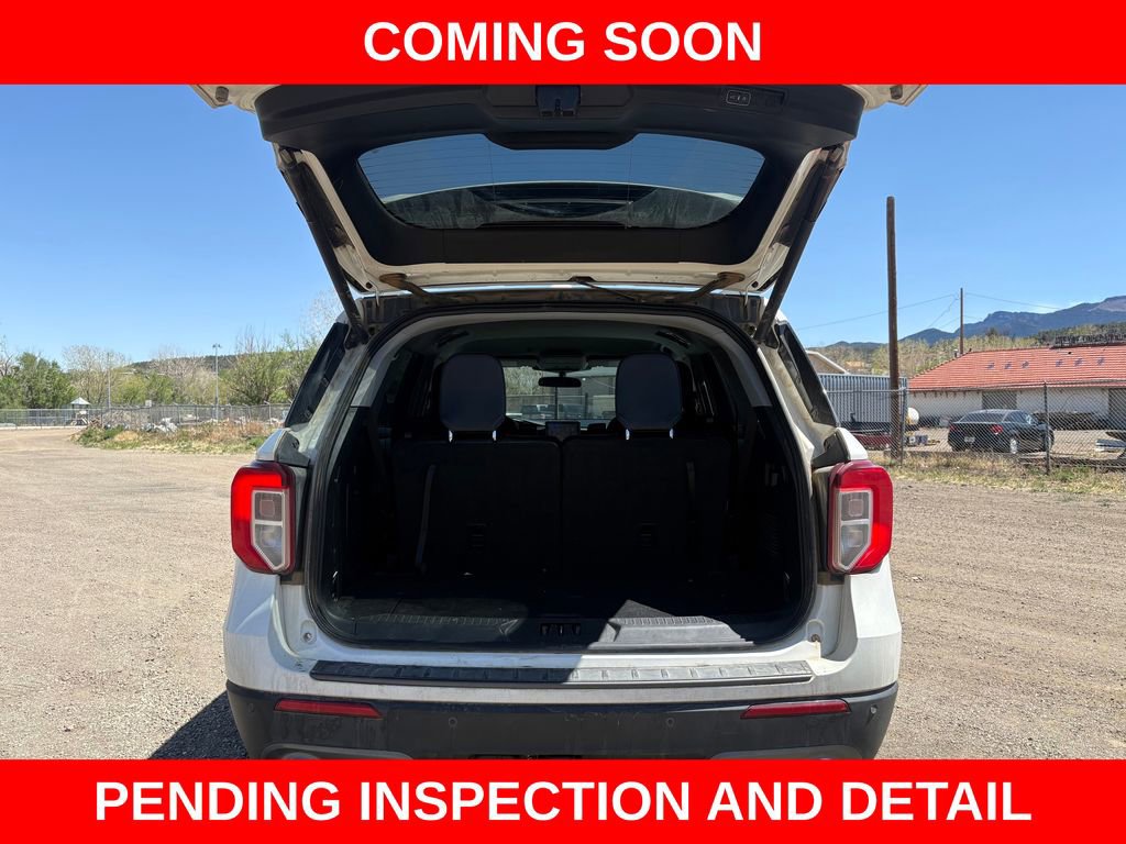 Used 2023 Ford Explorer XLT w/ Equipment Group 202A AWD/4WD image 17