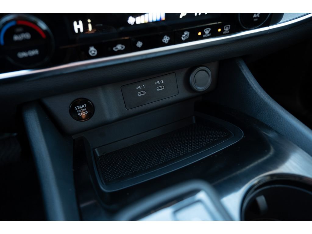 Used 2025 Nissan Rogue SV w/ SV Premium Package image 26