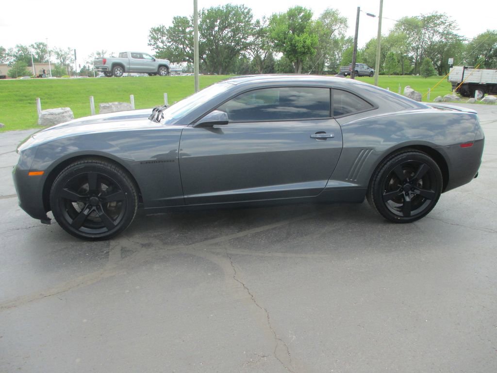 Used 2010 Chevrolet Camaro LT RWD image 8