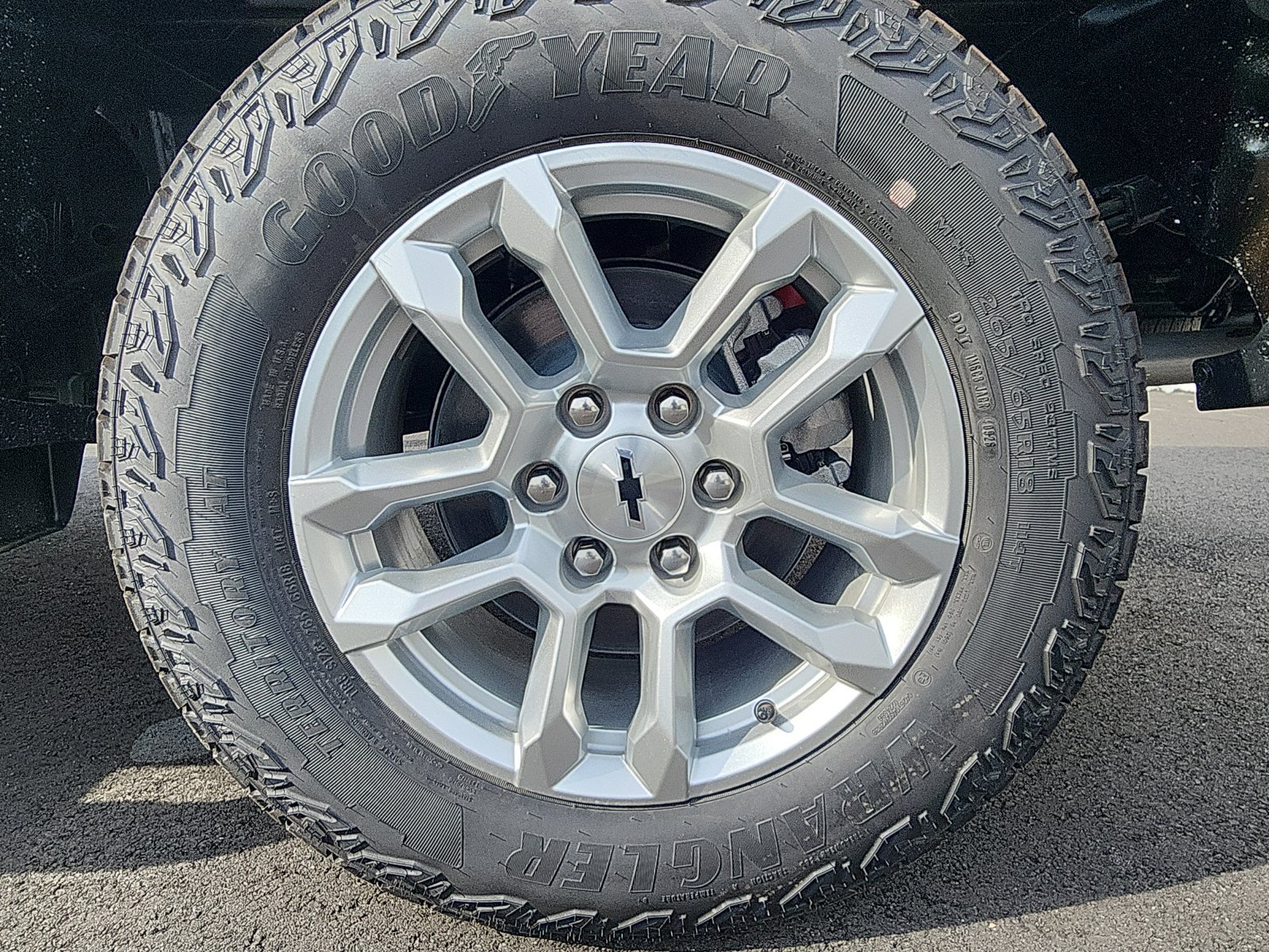 New 2026 Chevrolet Silverado 1500 RST w/ Z71 Off-Road Package AWD/4WD image 9