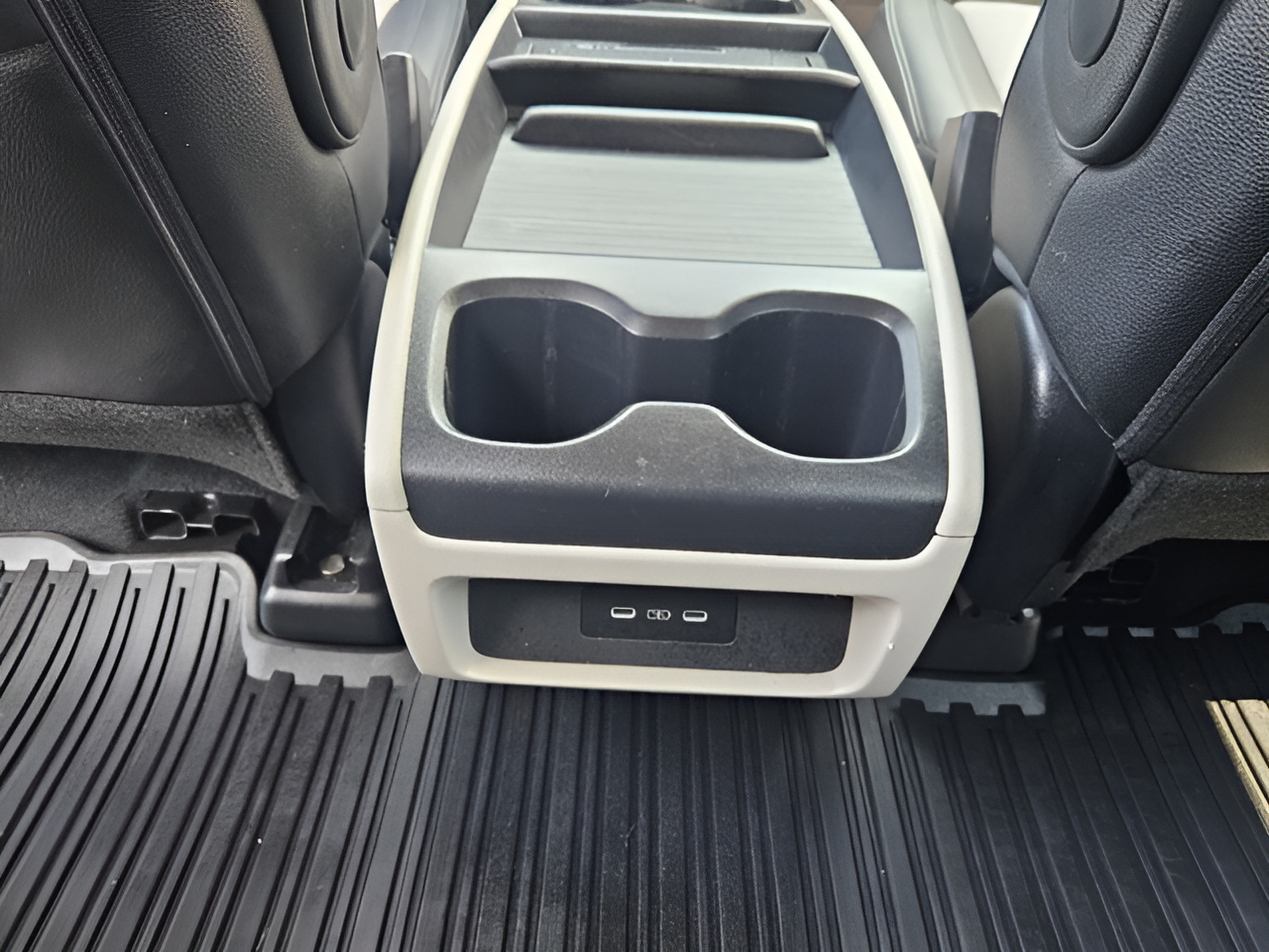 Used 2025 Honda Odyssey Elite image 10