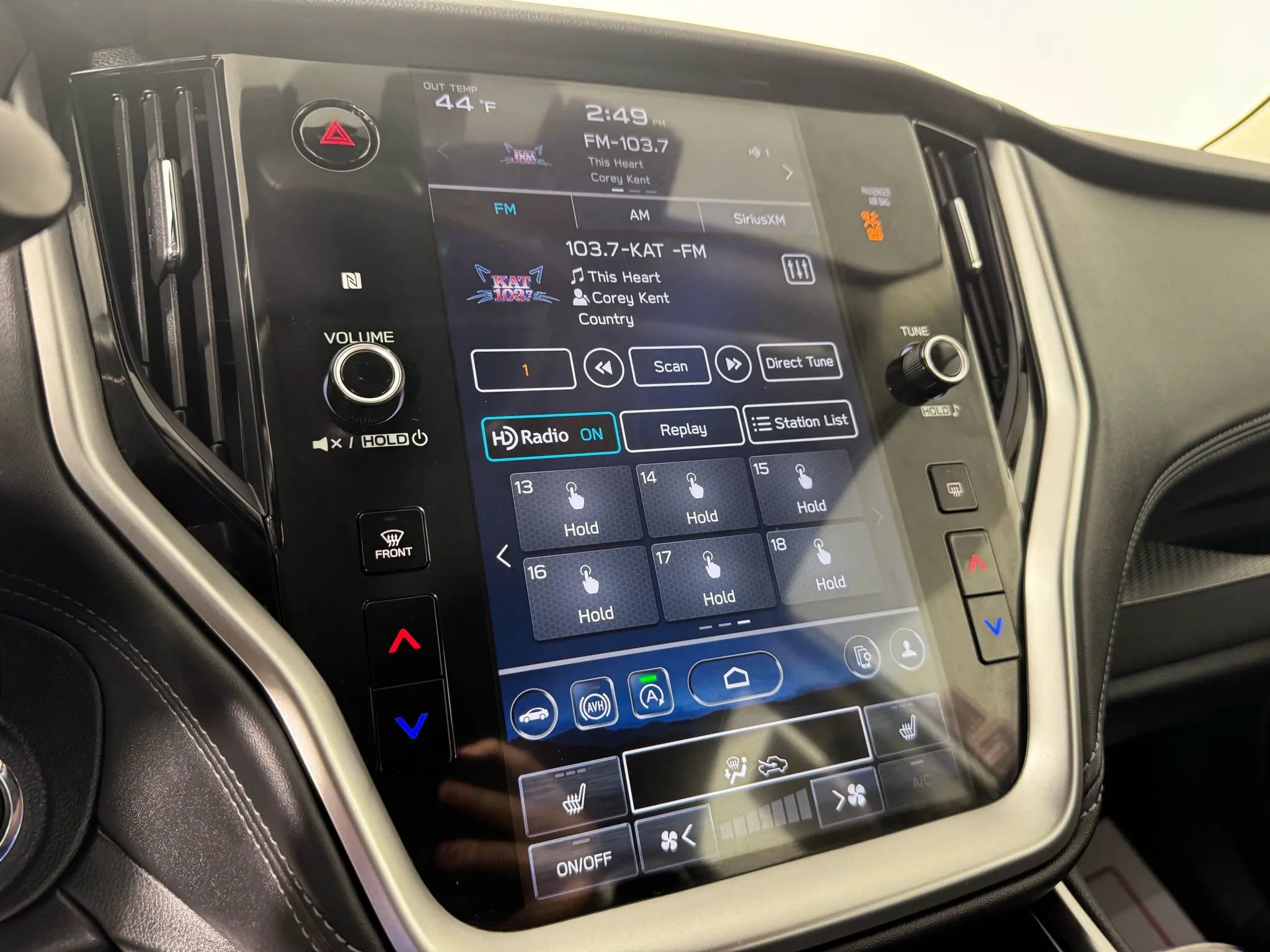 Used 2025 Subaru Legacy Premium AWD/4WD image 19