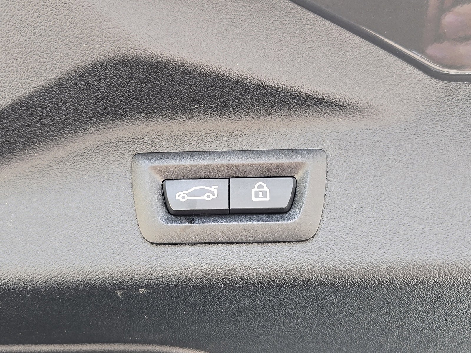 Used 2022 BMW X7 M50i AWD/4WD image 29
