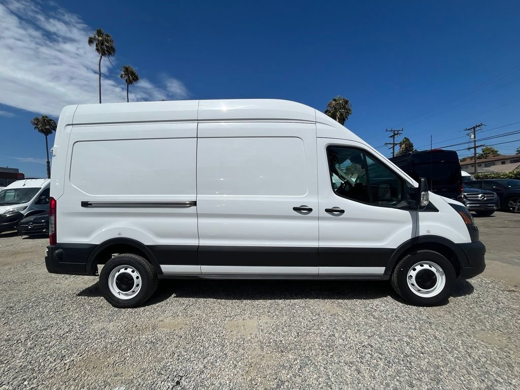 Used 2022 Ford E-Transit 148 High Roof w/ Load Area Protection Package RWD image 4
