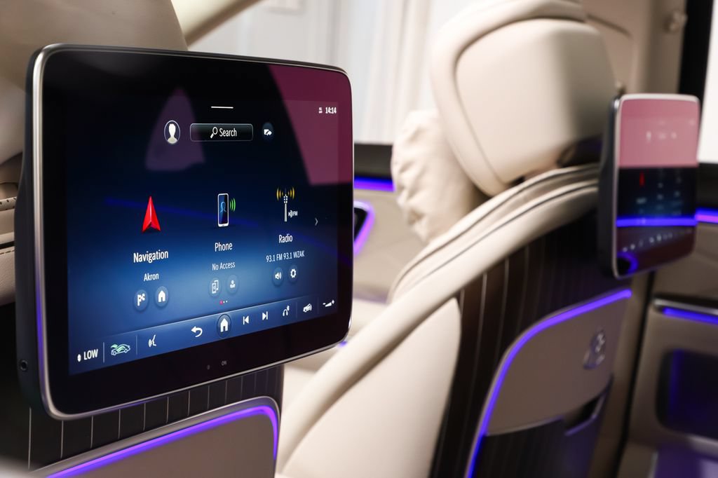 New 2026 Mercedes-Benz Maybach S 580 4MATIC image 11