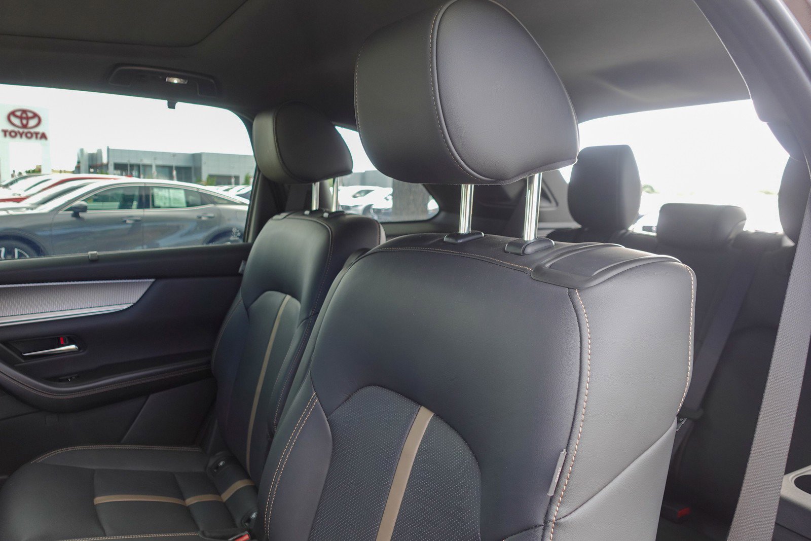 Used 2024 MAZDA CX-90 Plug-In Hybrid w/ Premium Plus image 22